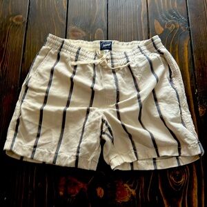 Excellent condition J Crew drawstring shorts!